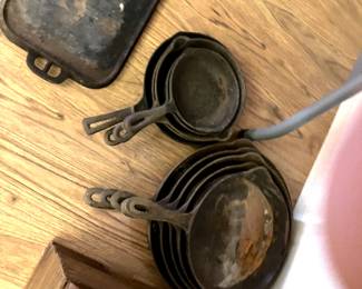Cast Iron Pans (Some Gris.) 