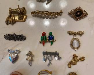 BROOCHES