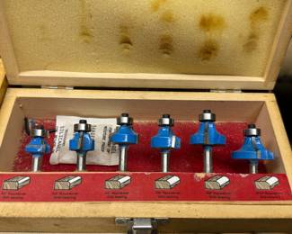 ROUTER BIT SET