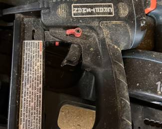 NAIL GUN