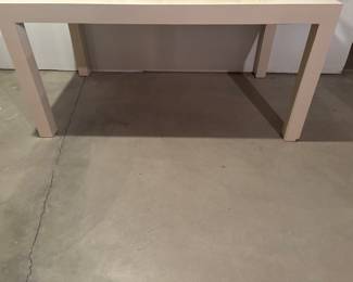 LAMINATE TABLE