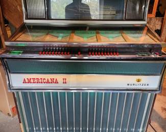 vintage Wurlitzer Americana II jukebox, works great