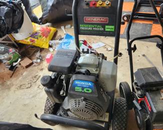 Generac 2400 psi pressure washer with Honda dealer
