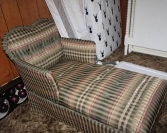 chaise lounge