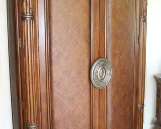 armoire/TV cabinet