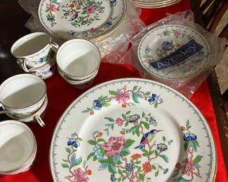 Aynsley English bone china, "Pembroke" repro