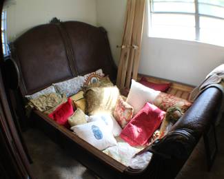 king sleigh bed