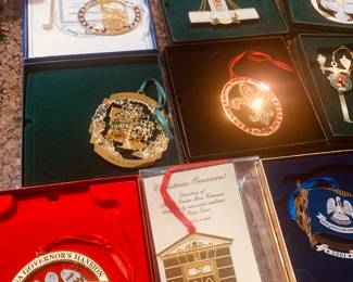 More Louisiana state capital ornaments