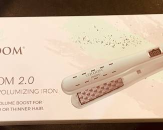 New in box ceramic hair flat iron
