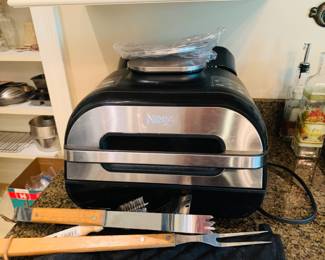 Ninja Foodi Smart XL Grill--brand new