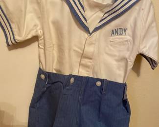 Vintage children’s clothes 