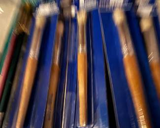 Paint brushes 