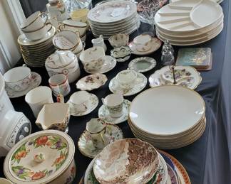 Beautiful China, porcelain and kitchen items. 