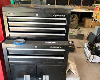 Husky standing tool cabinet