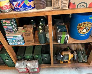 Coleman stoves and propane tank
