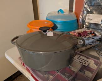 Enamel Cast Iron Oval Dutch Oven