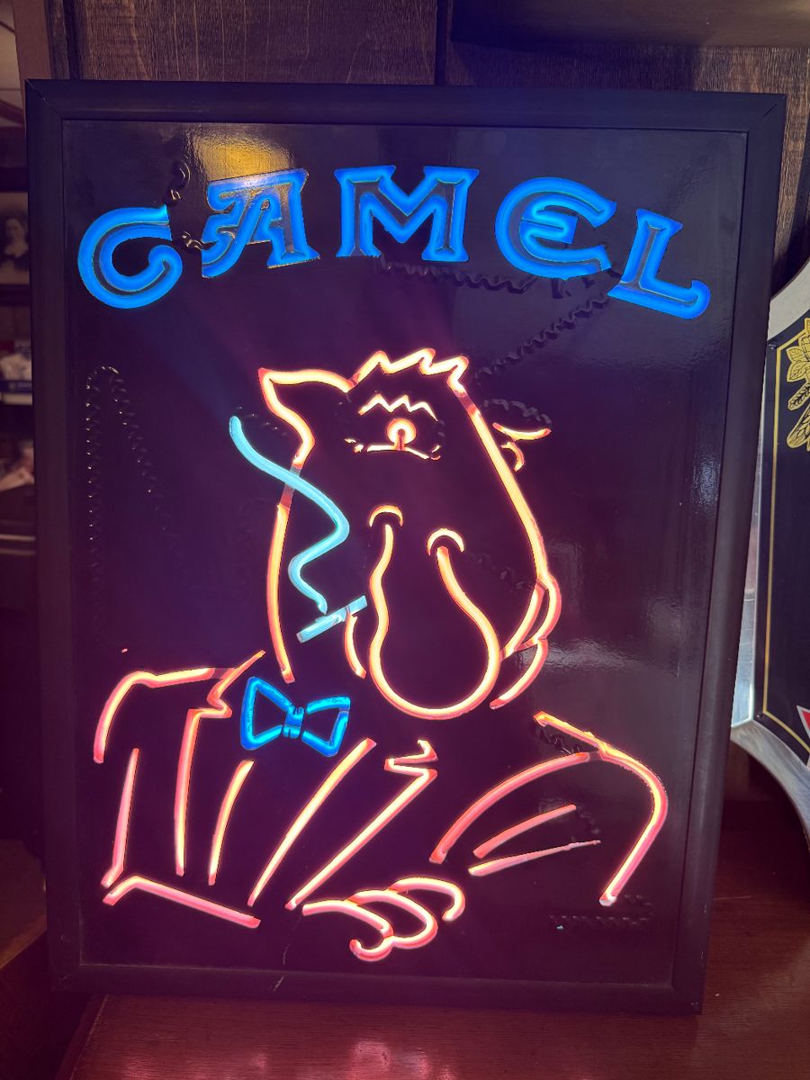 CAMEL SIGN 