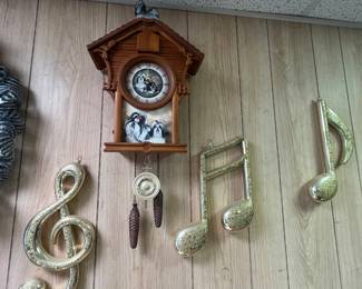 Bradford Exchange Linda Picken 2008 Shih Tzus Make House A Home Dog Wall Clock
