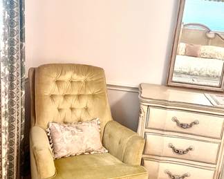 Vintage French Provincial Chair