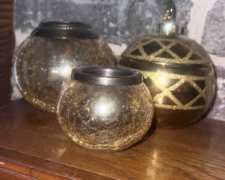 Gold candle set