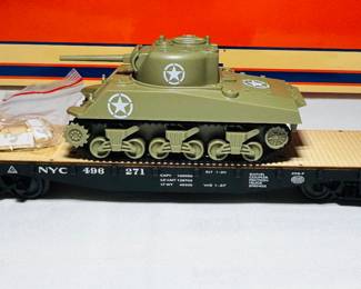 Lionel flatbed car with real wood deck and diecast M70 tank