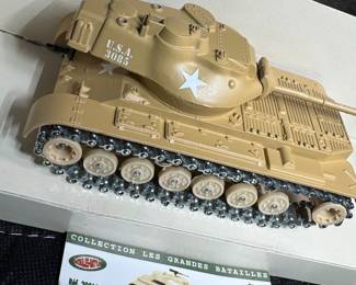 die cast 5 man “patton” tank from Solido battle replica makers