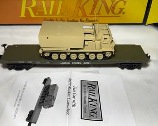 RailKing , US Army flat car with diecast M270 rocket launcher