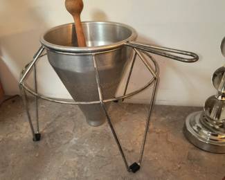 Retro persimmon strainer