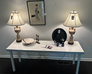 Floral Urn Shaped Table Lamp (V), Floral Urn Shaped Table Lamp (B)