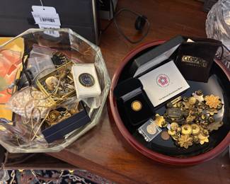 Watches, Brooches, Pins, Earrings, Cufflinks, Necklaces 