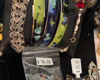 Bracelets 