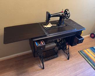 Antique Singer Treadle Machine 
