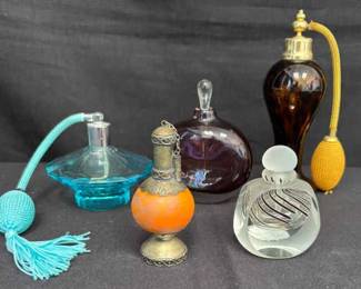 CT360Vintage And Glass Perfume Bottles