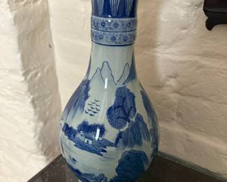 Chinese Blue and white Porcelain Vase