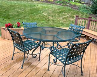 Woodard Table and four chairs