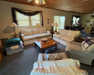 Couch and Loveseat set $100