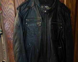 Like New Authentic Leather Harley Jacket XL