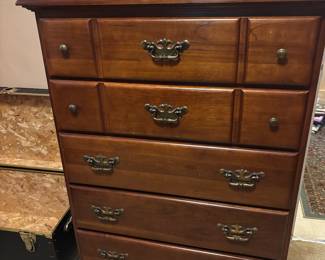 Vintage wood 5 drawer dresser