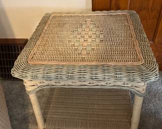 End Table (1 of 2)
Part of Vintage 7 pc Wicker Sunroom set
21x21x22