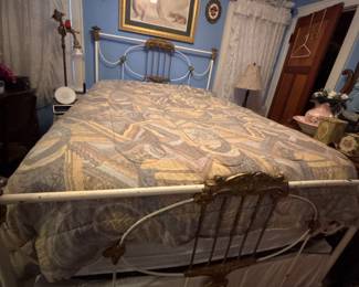Vintage Metal Bed frame w/cast accents
Full Size
Boxspring
Pillow top mattress