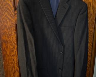 Men’s Double Breasted Suit Jacket 40L
Apt. 9
Probably worn only only once