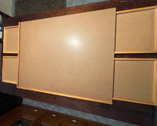 36 x 27 (without drawer extensions)
Wooden puzzle board
Perfect condition