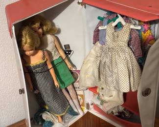 Franci dolls w/clothes and accessories