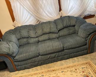 Vintage Vouch
Extremely comfy!
Oak accents