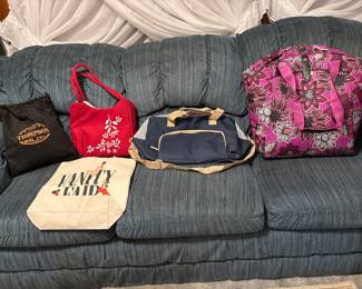 Set of cooler bags
Carrying bags