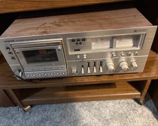 Hitachi Stereo Cassette Tape Deck D-900
