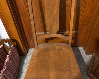 Vintage wooden armless rocking chair
15x27x35