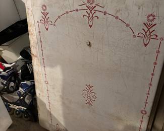 Antique folding table