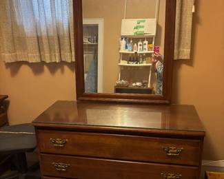 Vintage wood 4 drawer dresser and mirror