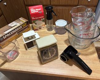 Misc kitchen items